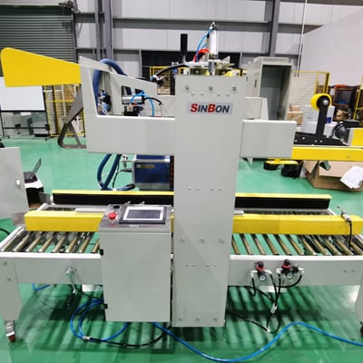 Selladora de cajas con pegamento termofusible totalmente automática